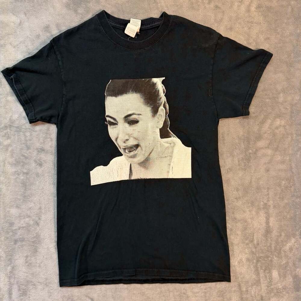 Kim Kardashian Crying Graphic T-Shirt Size Small Black